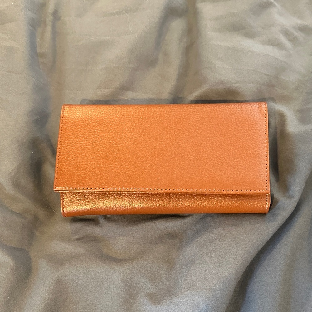 Halo Power Wallet Tan Leather with RFID Protection